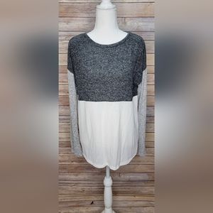 Filly Flair Color Block Long Sleeve Sweater White/Gray - Medium